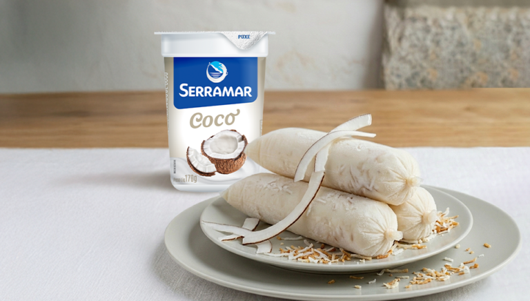 Geladinho Cremoso de Coco com Iogurte Serramar